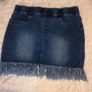 very cute denim skirt